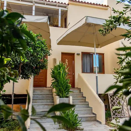 Holiday Rooms Apartment