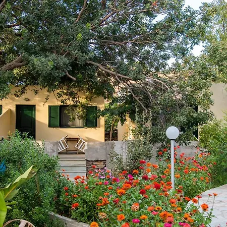 Holiday Rooms Apartment *