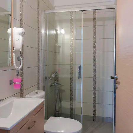 Holiday Rooms * Otziás