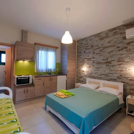 Holiday Rooms * Otziás