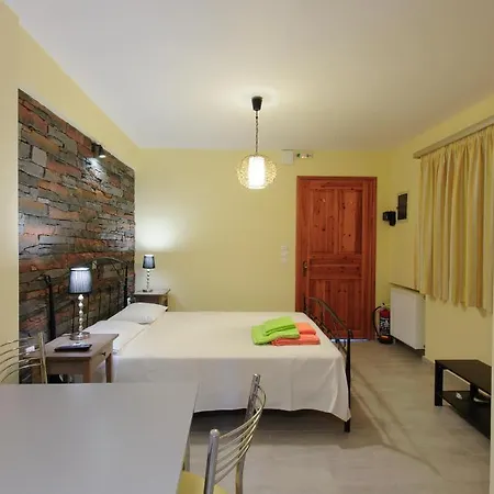 Holiday Rooms Apartment Otziás