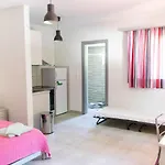 Апартаменты Holiday Rooms