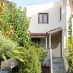 Holiday Rooms * Otzias