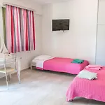 Holiday Rooms Апартаменты *