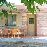 Holiday Rooms