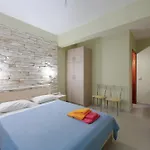 Holiday Rooms