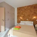 Апартаменты Holiday Rooms Otzias