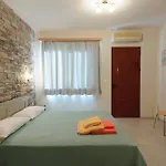 Holiday Rooms Otziás