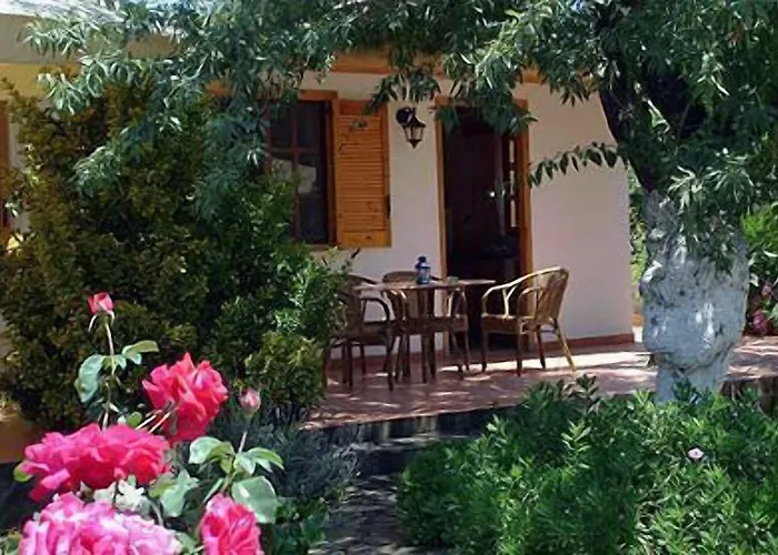 Apartment Holiday Rooms Otzias