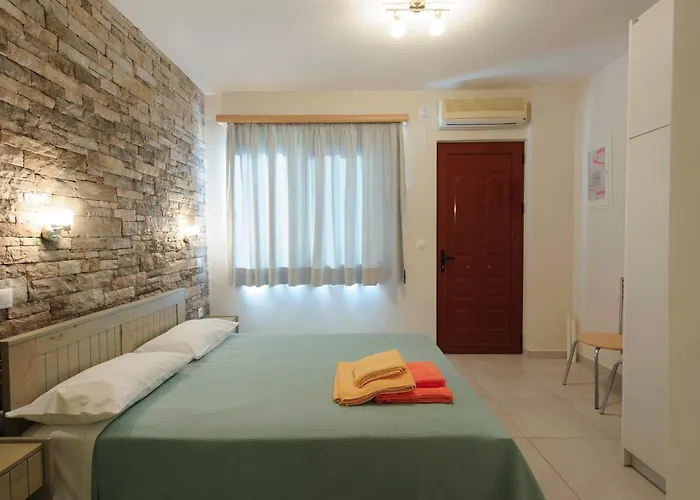 Holiday Rooms Otziás